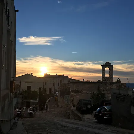 بيت ضيافة Al Castello